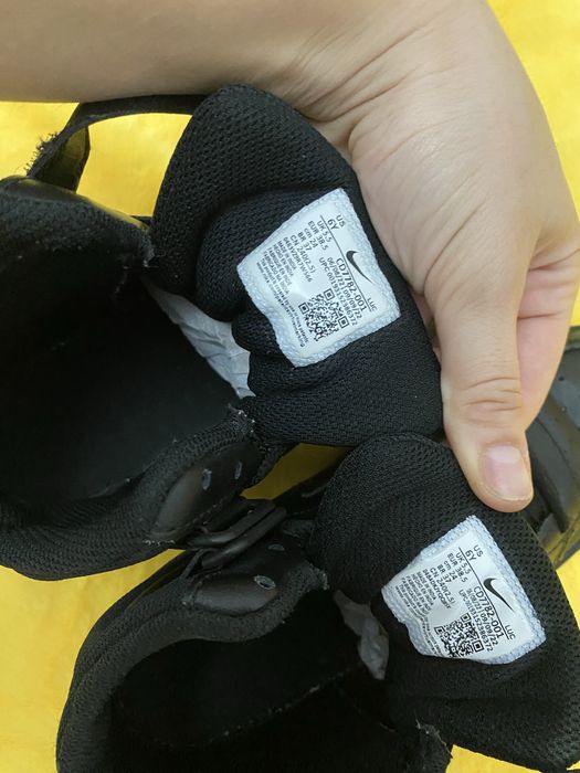 adidasi nike negrii