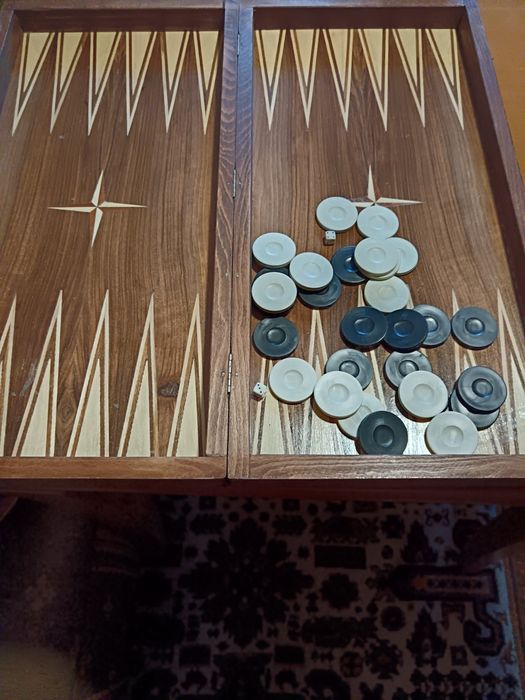 За домът, за семейството,табла ,шах,цигаретники цигарек