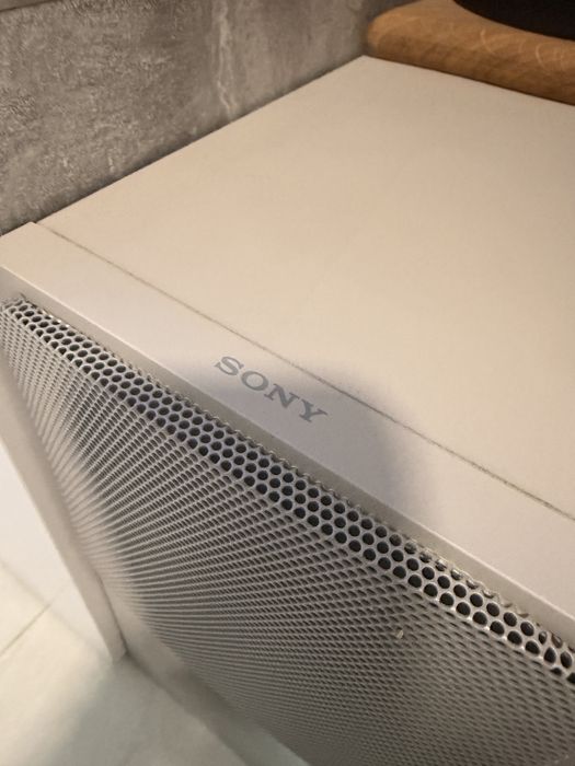 Soundbar Sony светъл