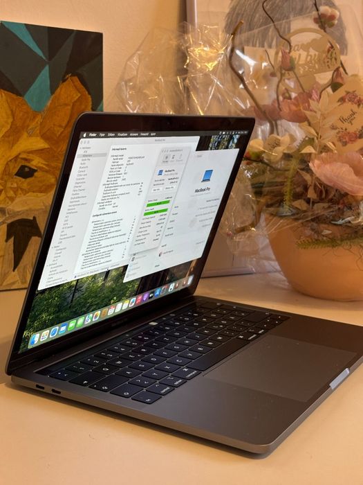 Macbook Pro Touchbar 2019 Intel i7 16GB RAM 512 SSD