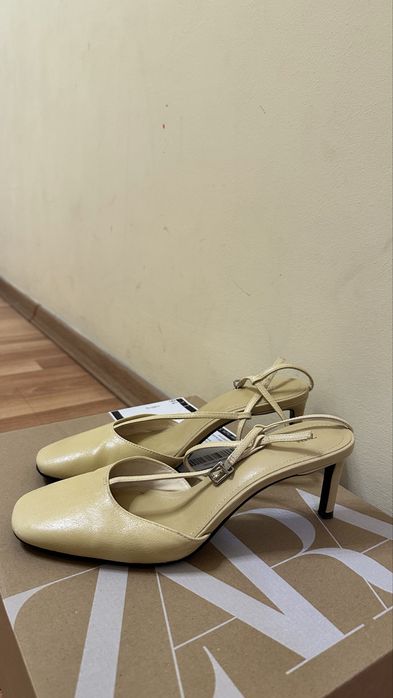 Кожаная обувь Zara 39 размера