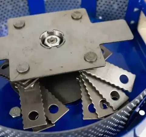 Moara cu ciocanelemotor 1.8kw NOUA