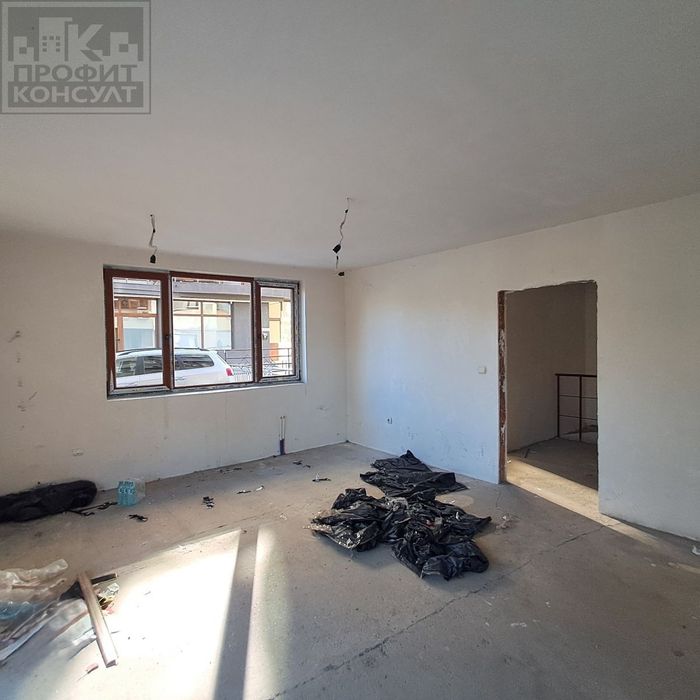 Продава се Офис в Велико Търново, Център - 108 кв.м за 440 €/кв.м - Снимка #2