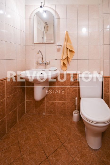 Дава се под наем Четиристаен апартамент в София, Лагера - 180 кв.м за 1296.42 € - Снимка #10