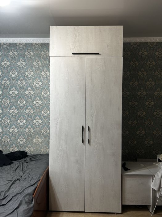 Продам шкаф 3 секции.