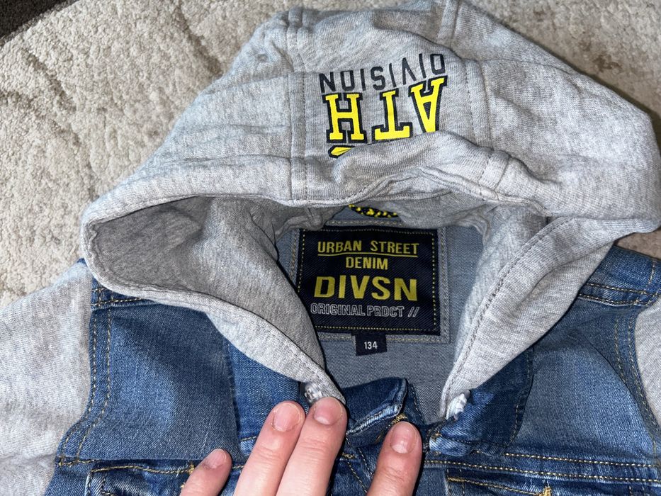 Geaca denim/blugi cu gluga C&A 134