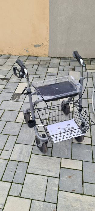 Scaune, carucioare, cadre handicap