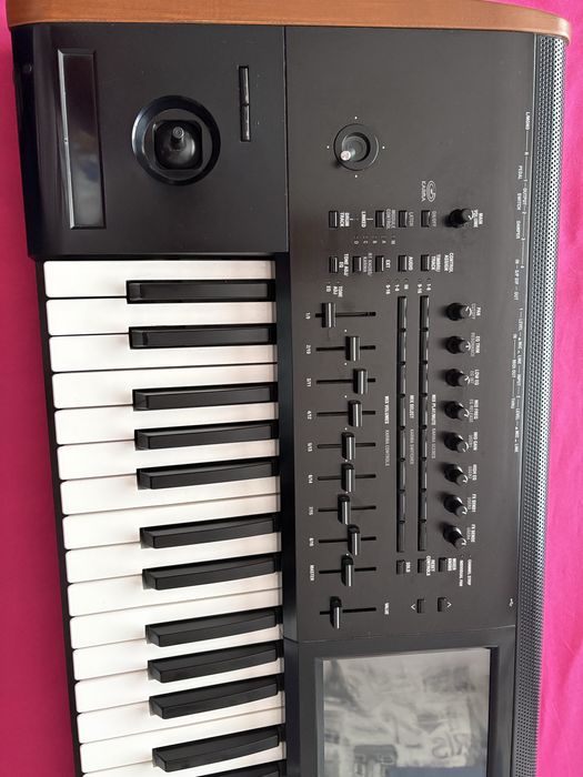 Korg kronos 2 61key