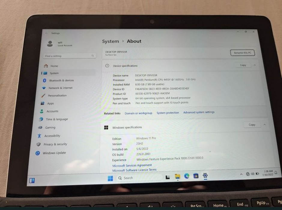 Microsoft surface go 128gb, 8gb ram,intel 4415y,  windows 11