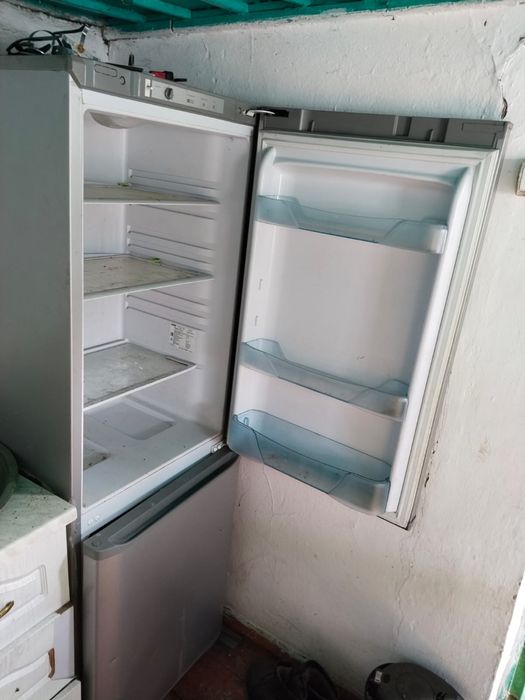 Холодильник рабочий