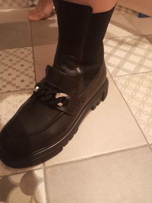 Продам кожан женские ботинки