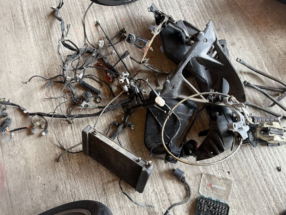 Dezmembrez piese pentru aprilia rs4 rs 2t 125 pentru orice piesa mesaj