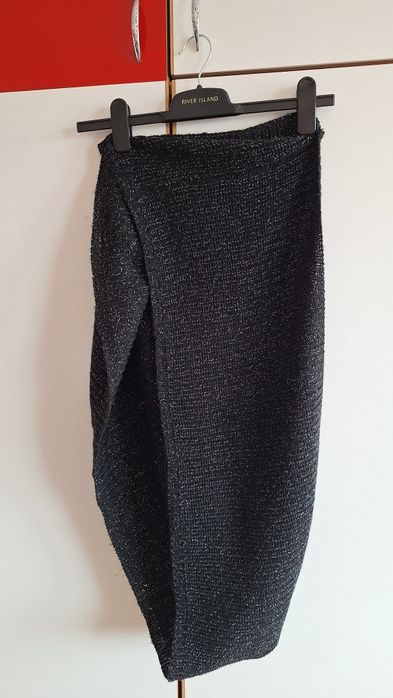 Fular negru cu argintiu model burlan