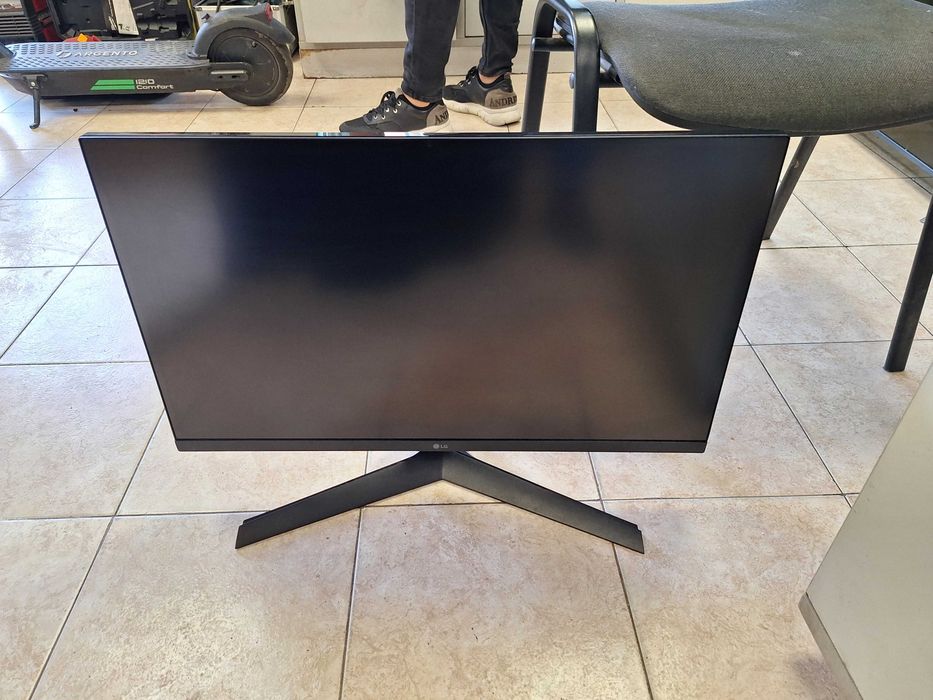 Монитор LG  27GS60F