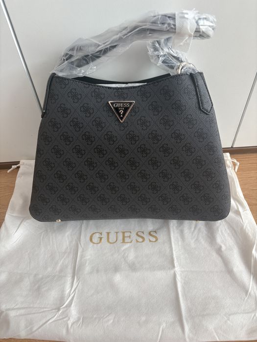 Нова чанта Guess