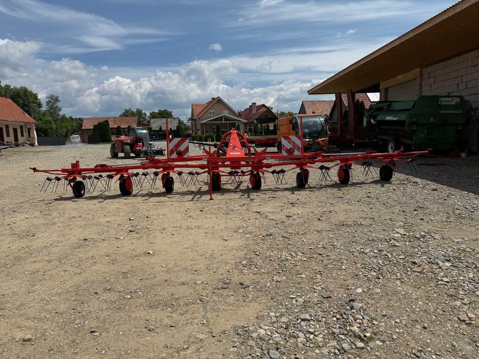 Grebla de Adunat Fan Kuhn GF 8702