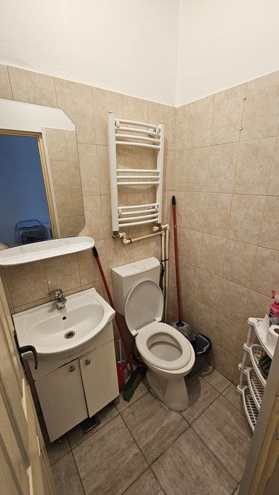 Vand garsoniera Titan