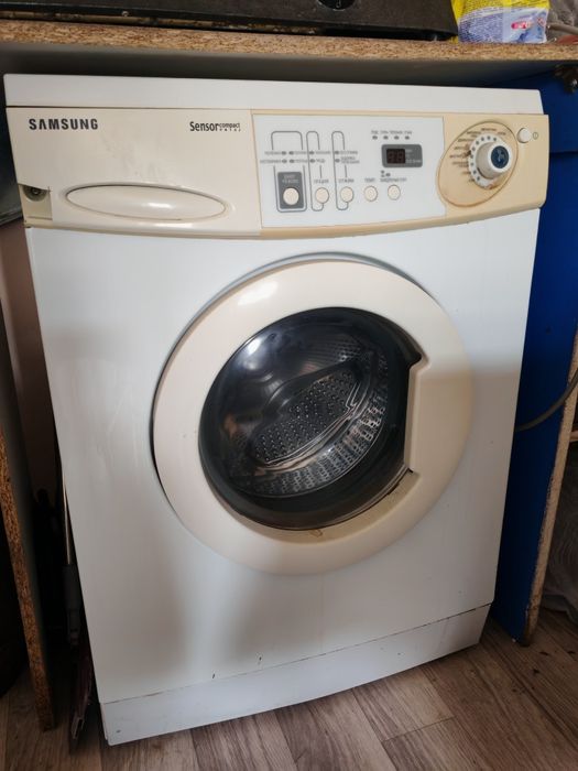 Продам стиральную машину 30000 тг. на 6 кг