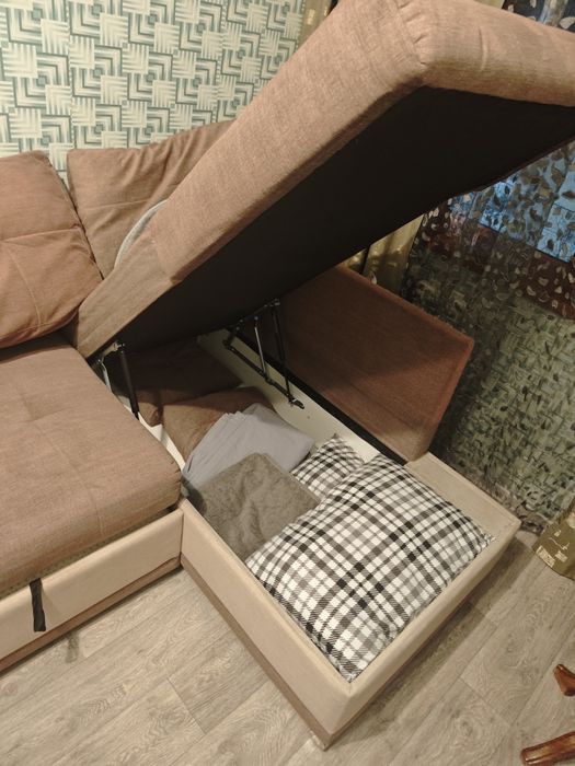 Подам диван длина 260