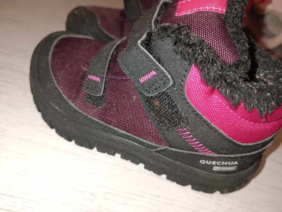 Детски.   Обувки