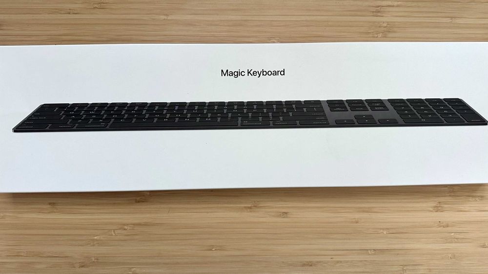 Apple Magic Keyboard with Numeric Keypad - Space Gray (A1843) US