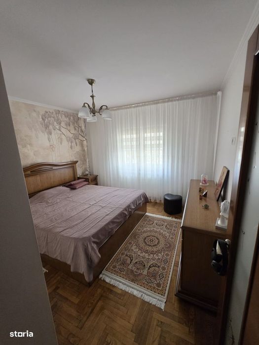 Apartament cu 3 camere decomandate, Obcini