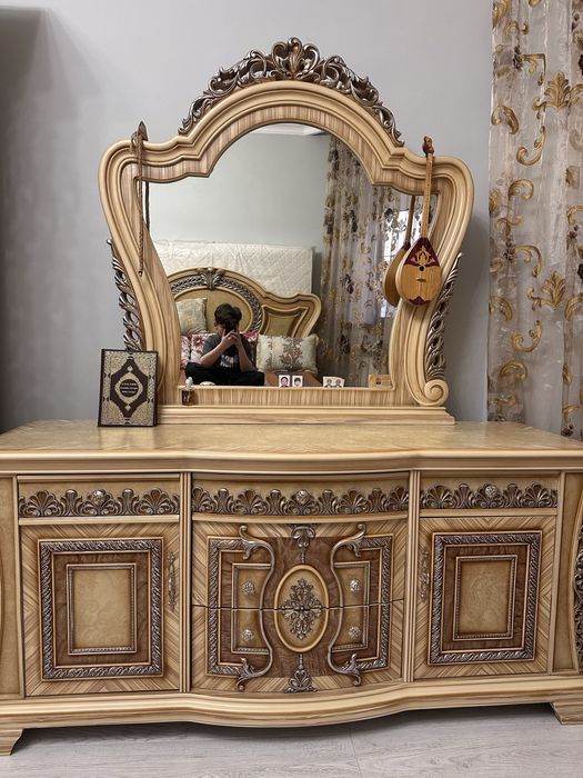 Спальный гарнитур