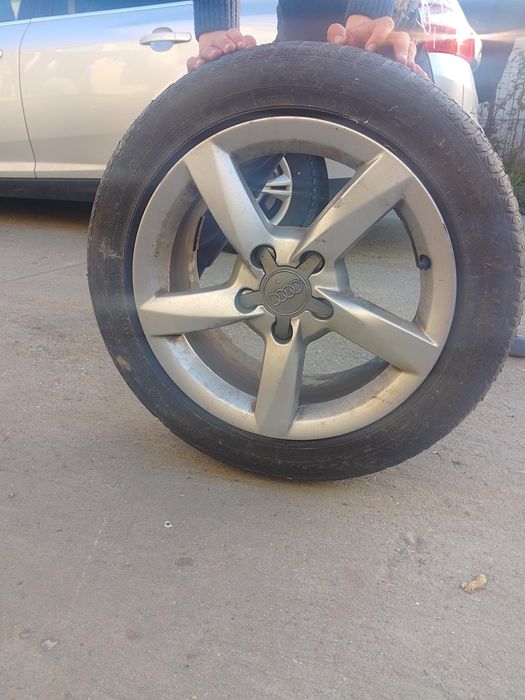 Vând jantă de mașina