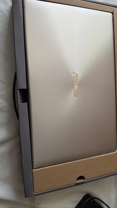 Ultrabook ASUS ZenBook 15 | i7-8565U | 16GB RAM | 512GB SSD | GTX 1050 | Win 11 Pro