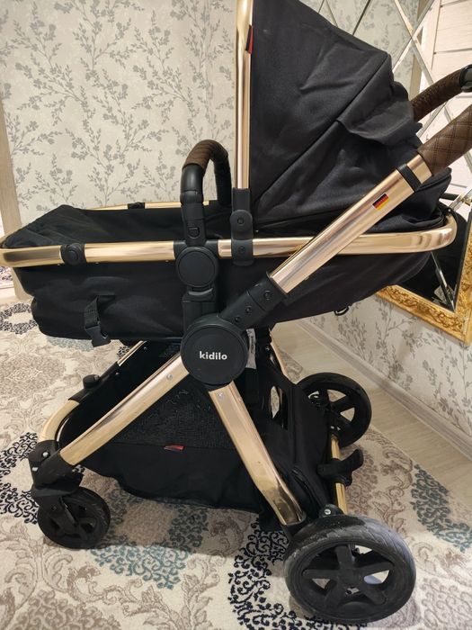 Срочно продаетмя коляска  kidilo оригинал
