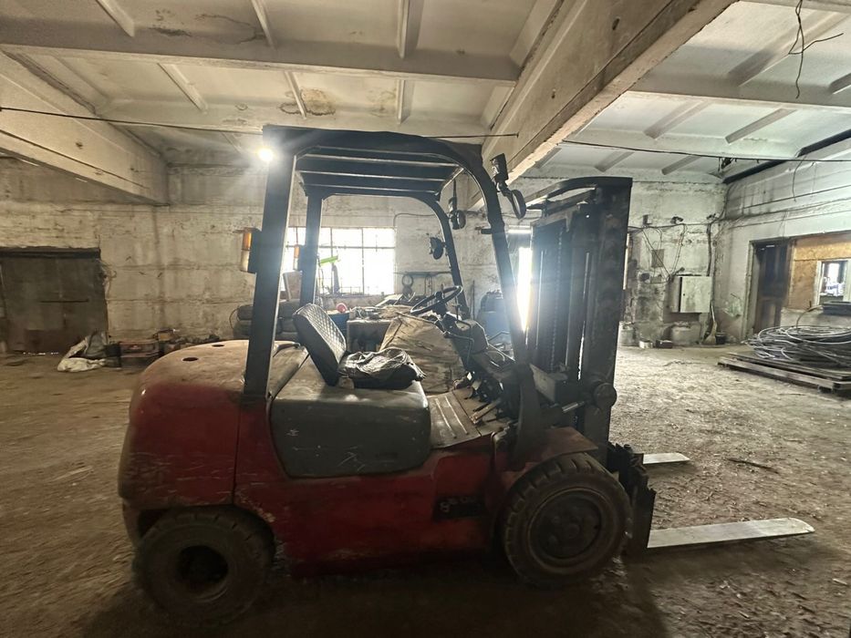 Продам погрузчик вилочный