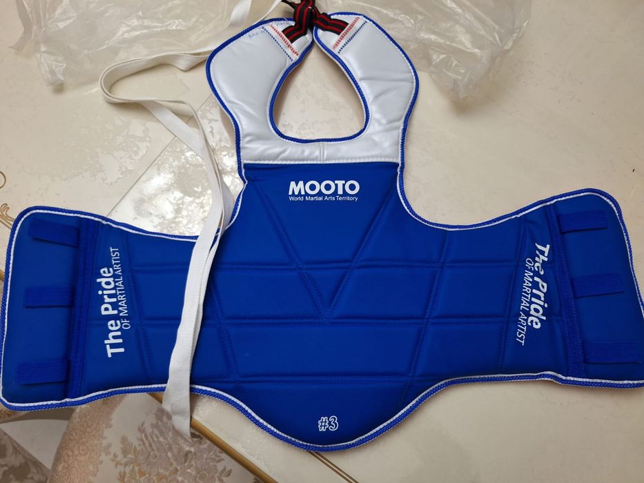 Спортивный протектор и шлем