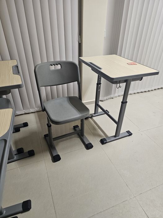 Ученически чинове със столове - 10 бр.