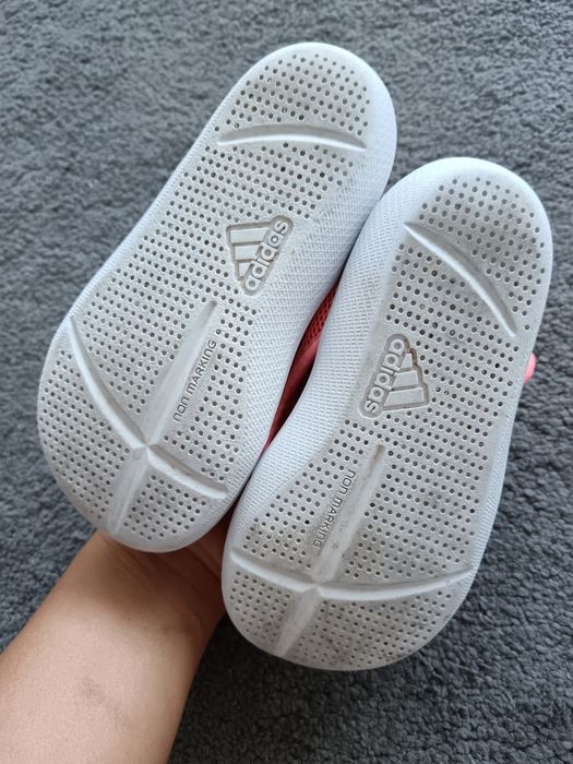 Детски затворени сандали/пантофи Adidas, номер 24