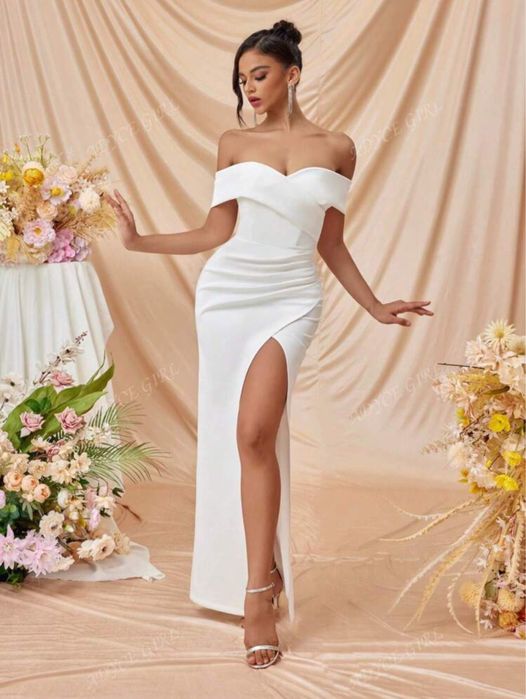 Чисто нова Дамска елегантна рокля ADYCE