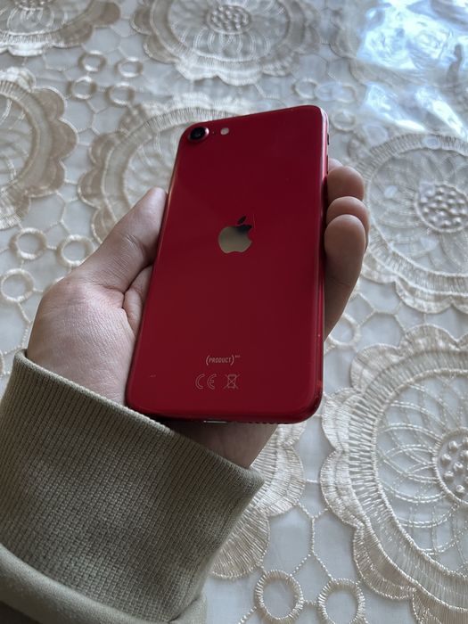Продам iPhone SE