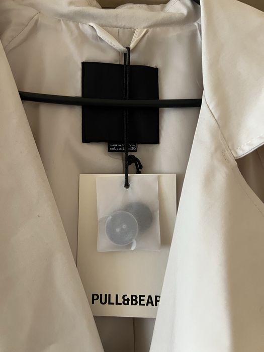 Чисто нов шлифер pull&bear L размер
