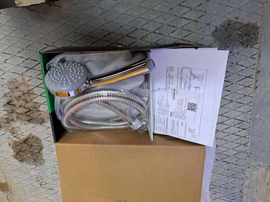 продается смеситель для ванной