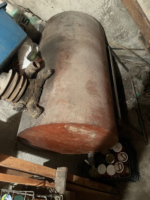 Цистерна за гориво и елмотор с редуктор