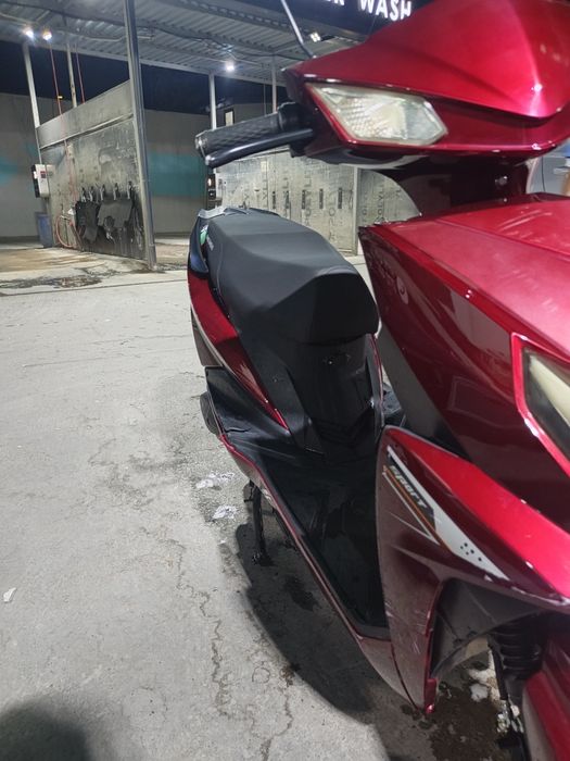 Kymco elektr skuter sotiladi