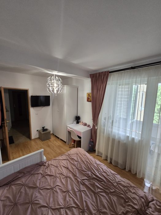 Închiriez apartament 2 CD G Enescu