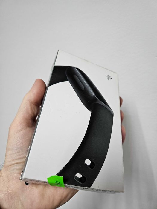 Watch fitibit Versa 3 nou la cutie.