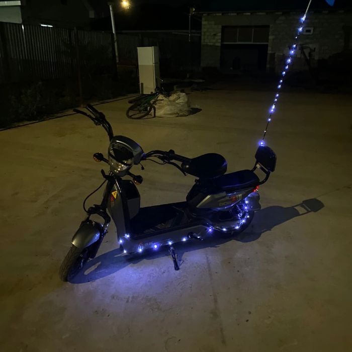 Электроскутер SK8