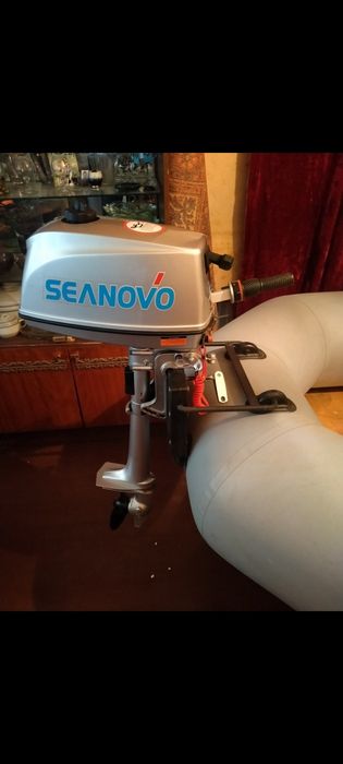 Продам лодку с мотором