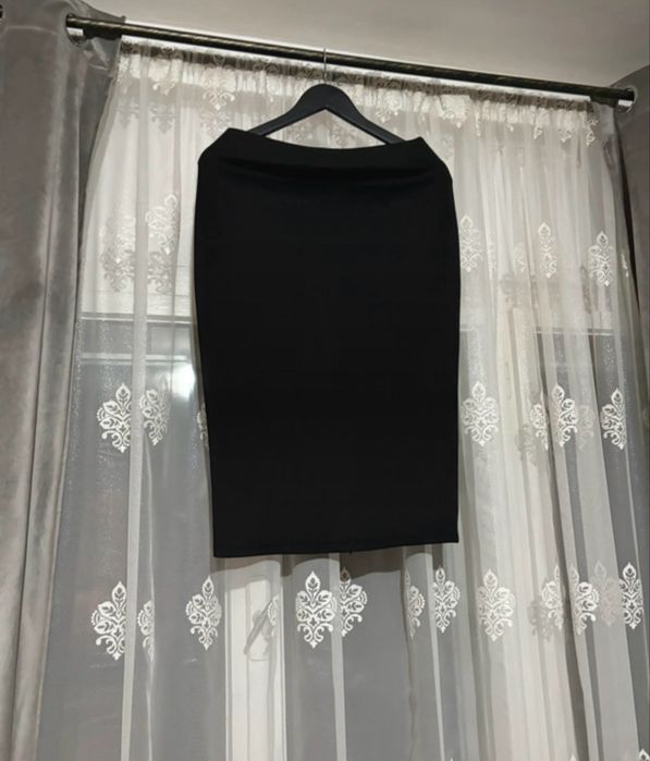 Fusta pe corp elastica