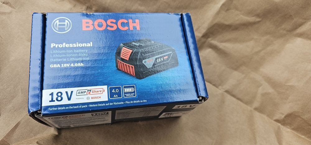 Батерия Бош 18 волта 4 амперчаса
