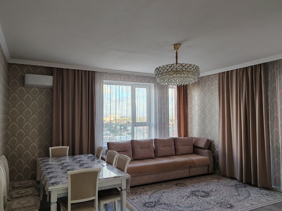 Продам 2 комнатную квартирартиру 75 м2