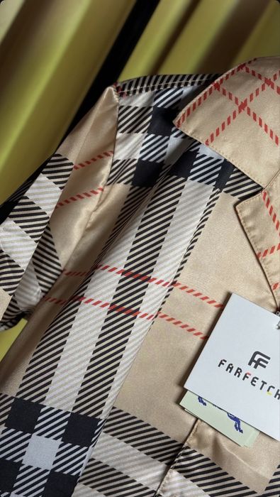 Compleu Burberry satin