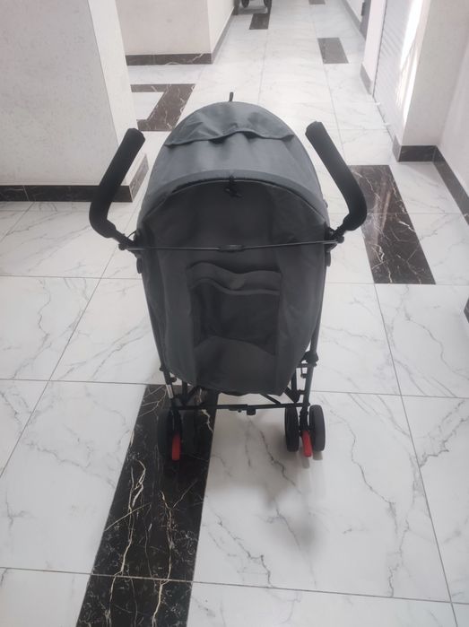 Детска прогулочная коляска