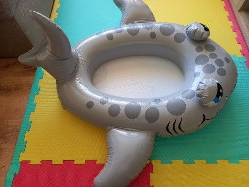 Детски басейн за плаж , вкъщи.